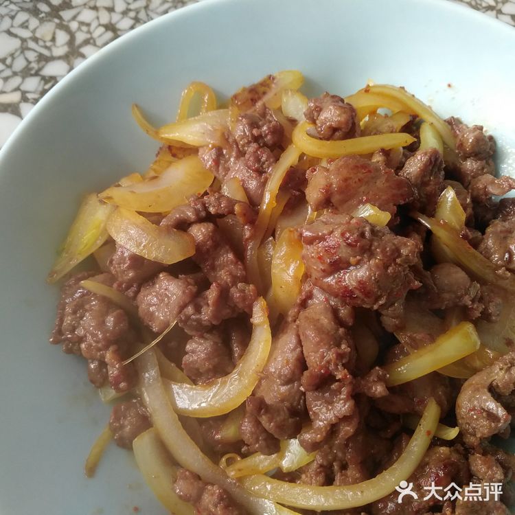 男朋友：你就唱：毛一根一根一根的掉，地一遍一遍一遍的扫