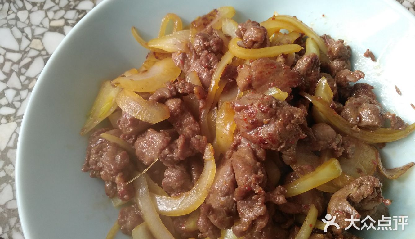 男朋友：你就唱：毛一根一根一根的掉，地一遍一遍一遍的扫