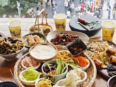 -包整·丝娃娃(一览甲秀楼风景店)