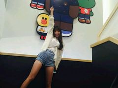 -LINE FRIENDS Garosu-gil Flagship Store
