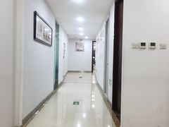 -瑞尔齿科(东方广场诊所)