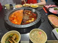 -宽板凳老灶火锅(台湾街店)
