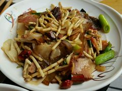 至耳根炒腊肉-芦苇荡·酸汤鱼(回龙观店)