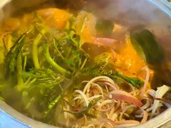 -Cuc Gach Quan Restaurant