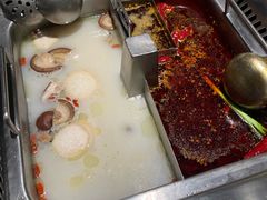 -海底捞火锅鲜切牛肉主题店(长寿路店)