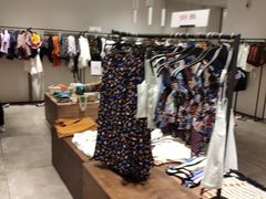 -URBAN REVIVO(大信新都汇店)