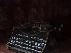 -逃脱反斗城沉浸剧情密室(北京路店)