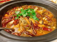 海鲜毛血旺-品海楼·大连海胆锅贴馆(东港店)