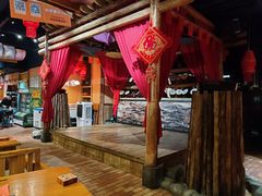 -老滇山寨•云南特色菜•地方菜•民族风情歌舞表演(金碧店)