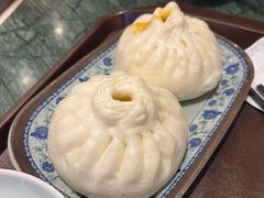 蟹黄包-四宜糕团店(南大街店)