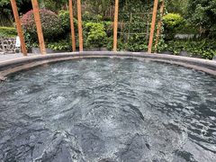 -腾冲洞山温泉村