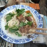 空港廣場市場旁的寶藏麵店