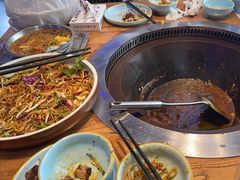 -山河屯铁锅炖·非遗东北菜(南山店)