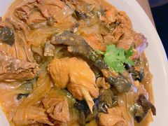 小鸡炖蘑菇-关东小磨东北菜(上海长风大悦城店)