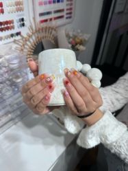 -尤米一站式美甲美睫