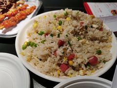 -老街烧烤(华中农业大学梧桐路步行街店)