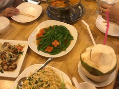-J Daeng Seafood