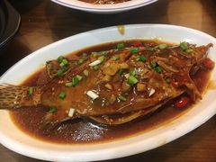 红烧臭桂鱼-临街徽菜馆·正宗黄山味