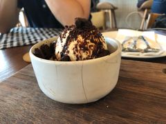 -ROAST coffee & eatery