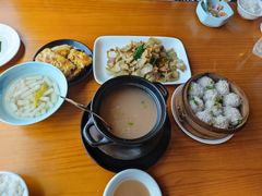 -莲餐厅·湖北菜·潜江小龙虾店(愚园路店)