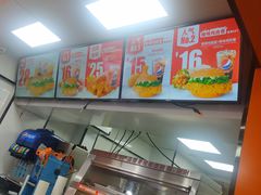 -华莱士·全鸡汉堡(四道街店)