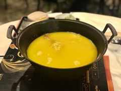 -鲜入围煮花胶鸡海鲜火锅
