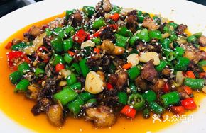 Old House Green Pepper Chicken
