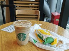 燕麦拿铁-星巴克(成都机场T2店)