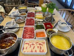 -杨老板·海鲜集市火锅·鲜切牛肉(中防万宝店)