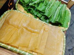 油豆皮-超越炭火牛蛙火锅鸡(河东店)