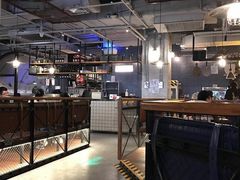 大堂-机器人火炉披萨