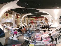 -钟书阁(珍园店)