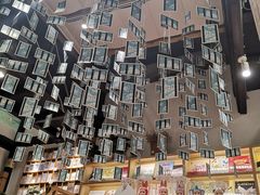 -猫的天空之城概念书店(杭州南宋御街店)