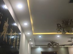 -清真磊磊烧烤老店(饮虎池街34号店)