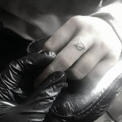 -SNOW TATTOO STUDIO