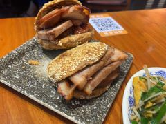 -老天桥酱肉烧饼夹肘子(天桥店)