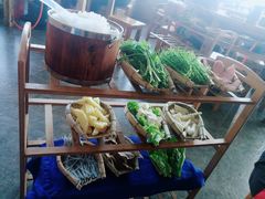 -阿婆情腊排骨火锅(金虹路店)