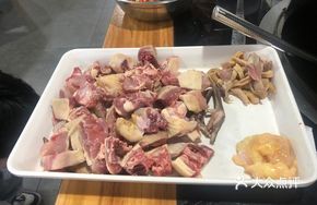 Firewood Chicken ¥96 (2 catties)