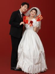 -樱花婚纱摄影