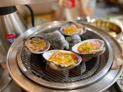 -围炉肉舍•炭烤活鳗•丹东海鲜烤肉(步行街店)