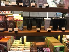 零售区-星巴克臻选(广州太古汇店)