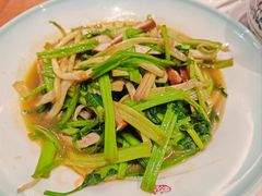 清炒水芹-得意楼蒸菜馆