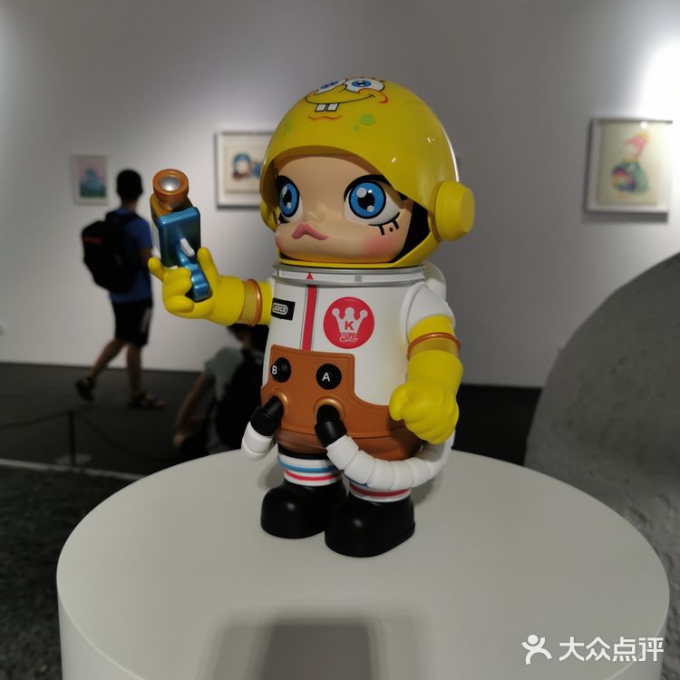 IFS国金中心DIMOO环游星海