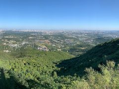 -鬼笑石后山停车场