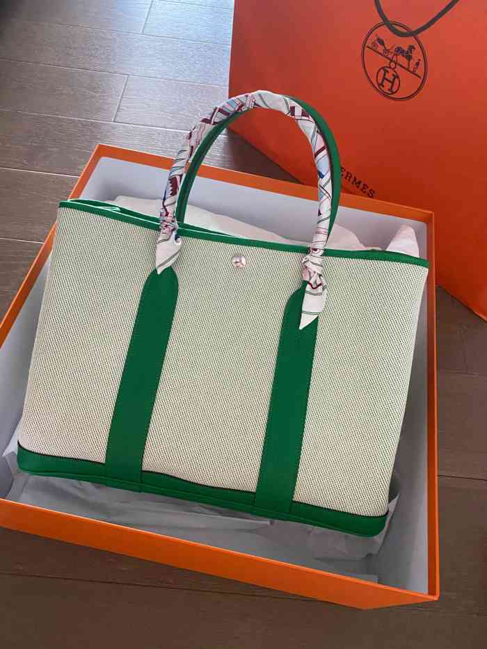 hermes(杭州大厦购物城店)-"去了店里没有这款手表,店员帮忙查了一下