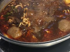 -运气牛自助酱大骨火锅(南京东路店)