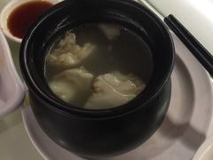 W五指毛桃煲猪蹄-新大咀港式茶餐厅(宝山万达店)