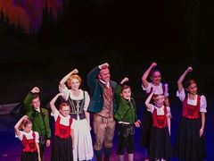 -交通银行前滩31演艺中心