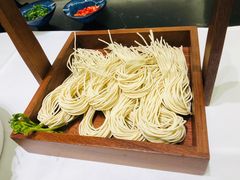 -红鼎豆捞·非遗鲍皇汤火锅(宝丰路店)