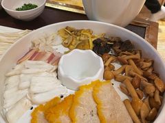 -云采云南菜(中山北路店)